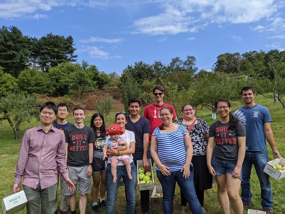 squaresLab goes apple picking. Wholesome!